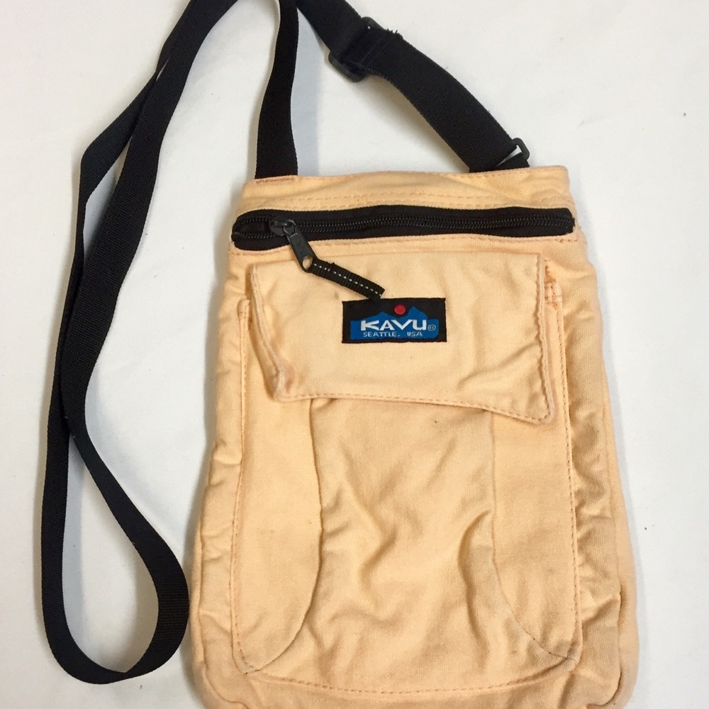 Peach Kavu Keeper Cross Body Bag.